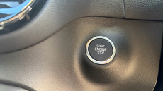 Volvo XC40 2.0 B3P Plus Dark 5dr Auto Petrol Estate